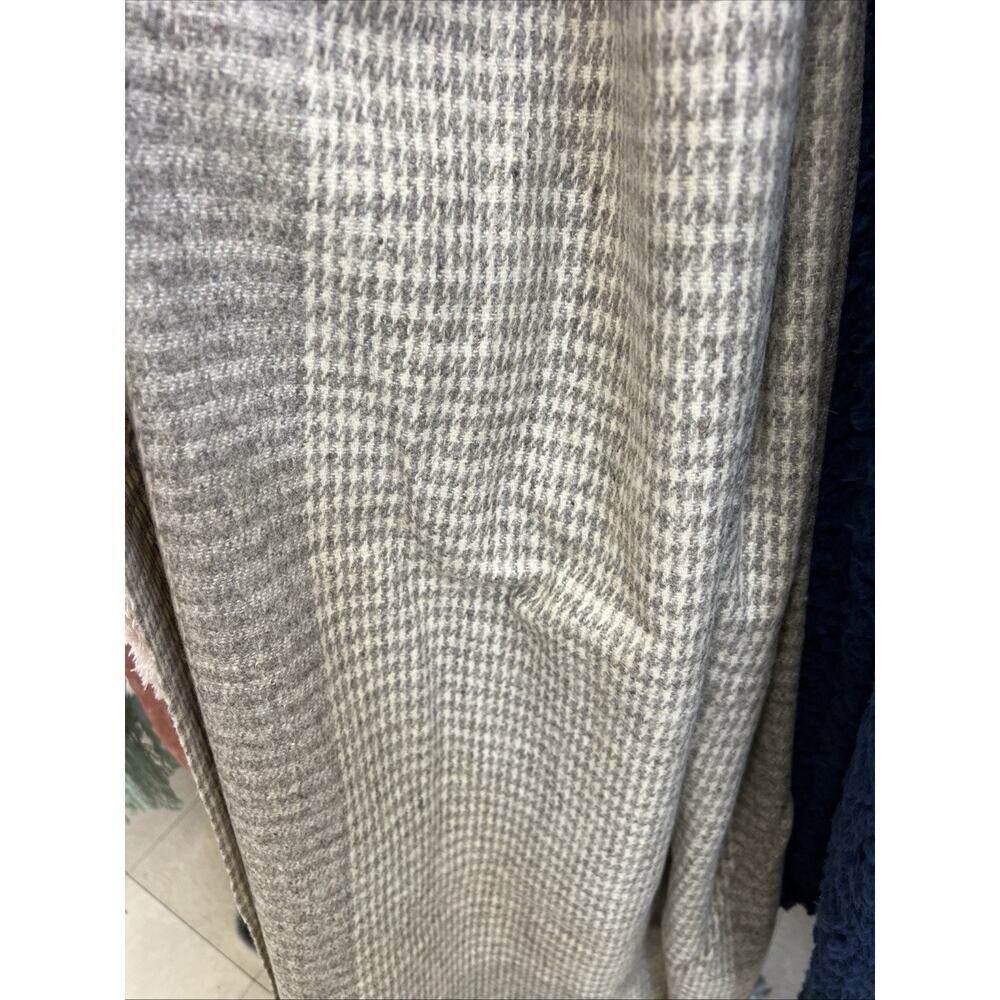FARMHOUSE Wool THROW GRAY HOUNDSTOOTH BLANKET Grey Weave 89 x 37” Tassels